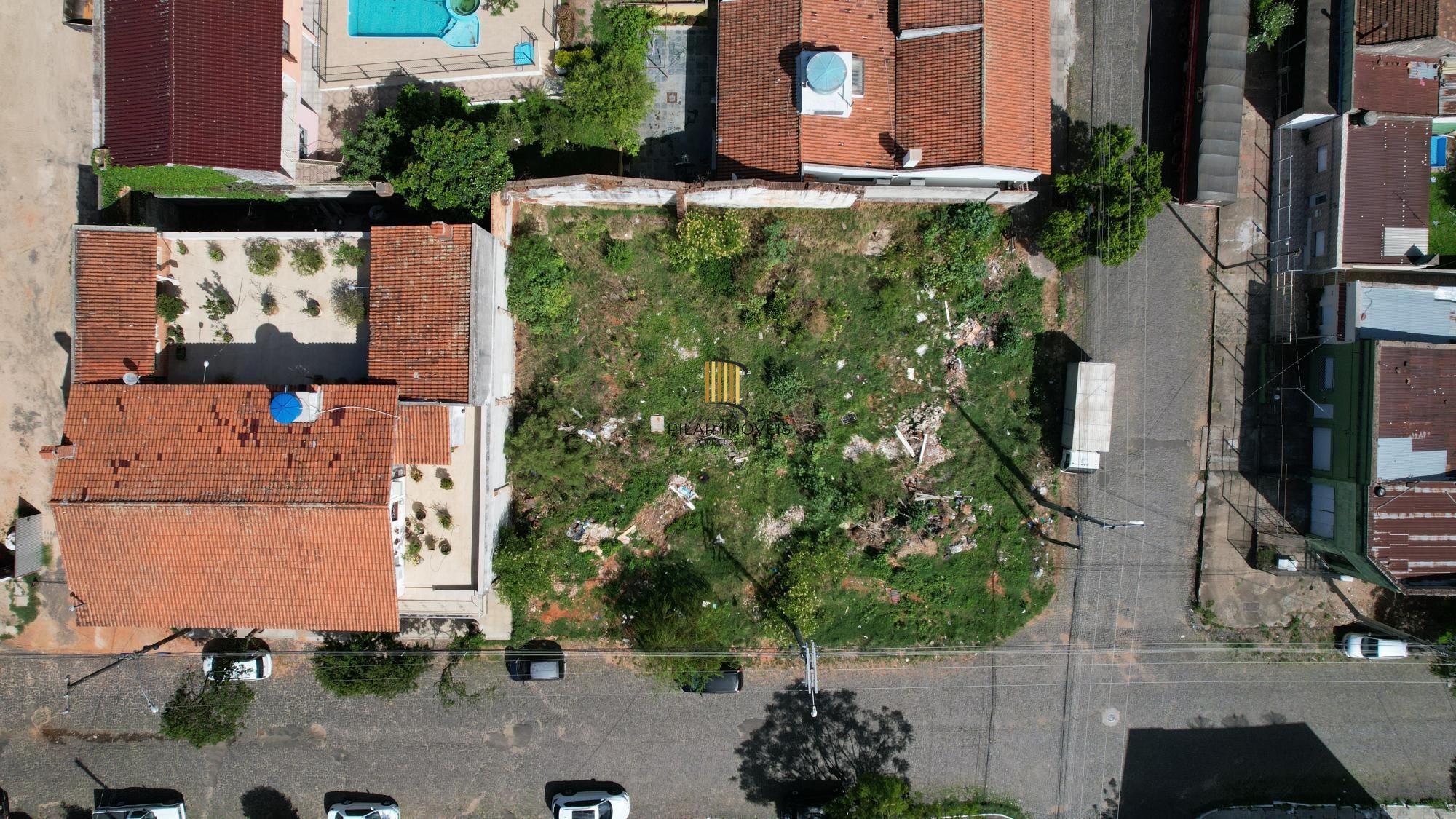 Terreno com 651 m2 por R$ 1.000.000,00 na Rua Bento Gonçalves