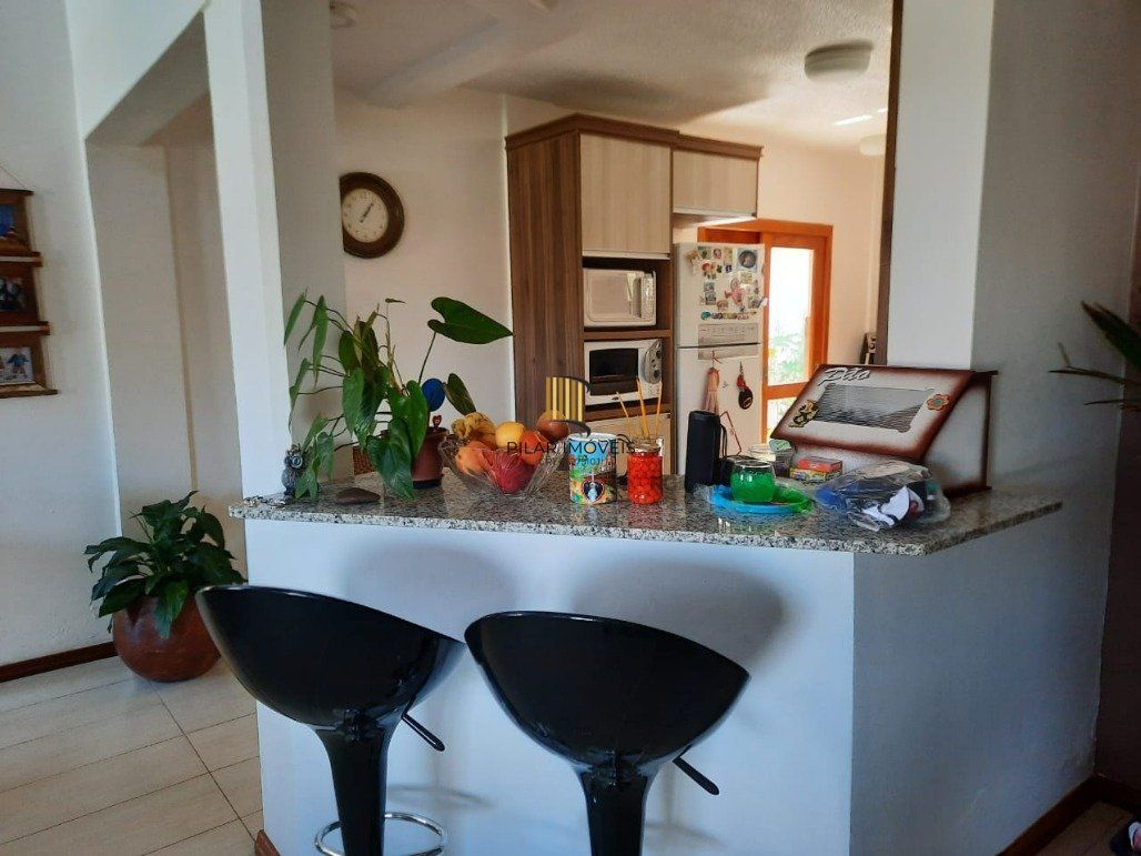 Casa com 3 dormitórios ( todos sendo suíte) por R$ 1.100.000,00 na Rua Luis Alberto Serralta nº 268 - Jardins - Santana do Livramento-RS