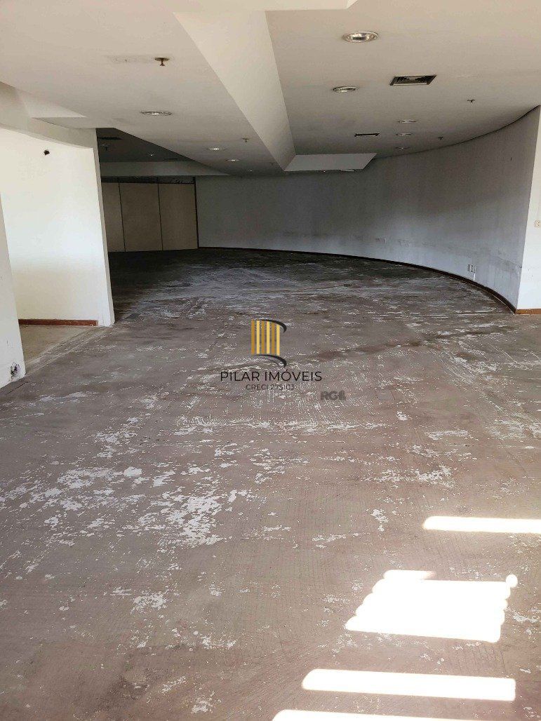 Sala por R$ 980.000,00 na Av. Farrapos nº235 - Floresta - Porto Alegre