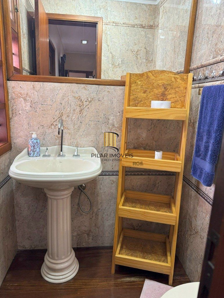 Casa com 3 dormitórios (1 sendo suíte) por R$ 4.000.000,00 na Rua Antônio Fernandes da Cunha nº 245 - Centro- Santana do Livramento-RS