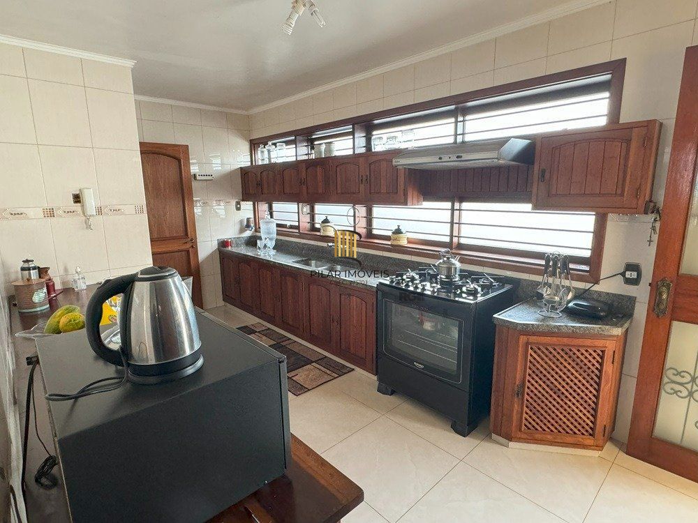 Casa com 4 dormitórios (1 sendo suíte) por R$ 2.800.000,00 na Rua Vasco Alves nº 1225- Centro- Santana do Livramento-RS