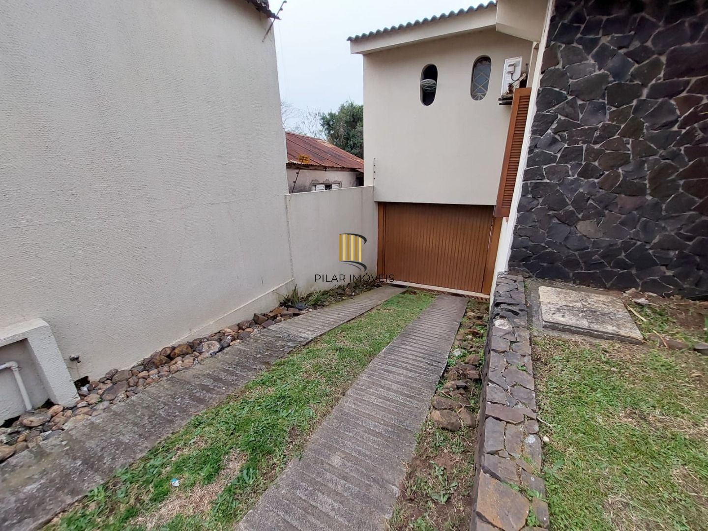 Casa com 3 dormitórios (1 sendo suíte)  por R$ 1.500.000,00 na Rua Tiradentes nº 180 - Centro - Santana do Livramento-RS