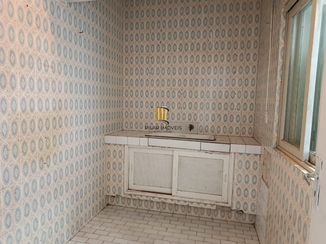 Apartamento por R$ 270.000,00 -Rua Dos Andradas nº 240 ap. 32 no Ed. Alvorada