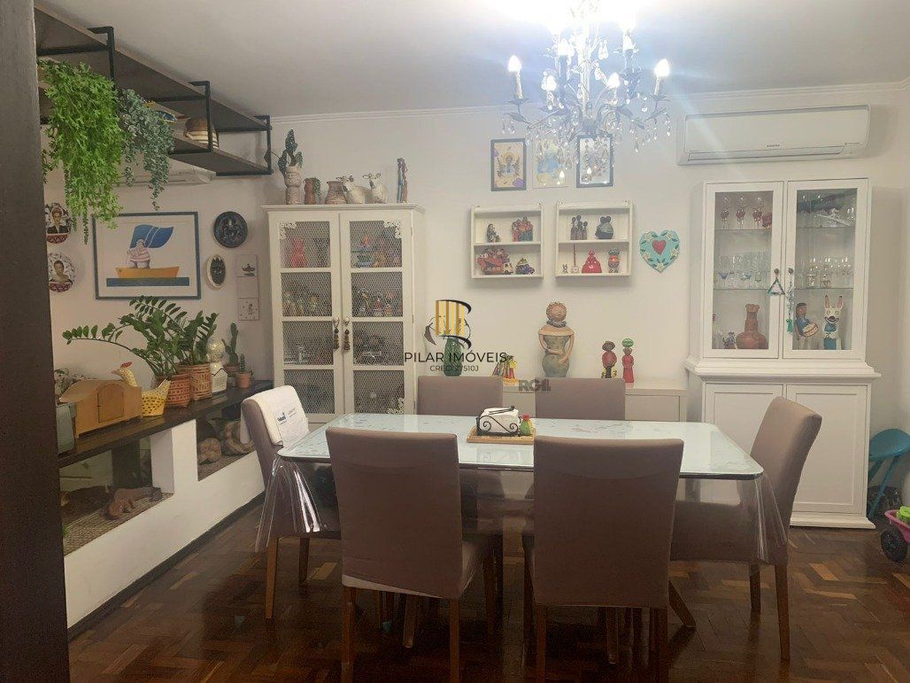 Casa com 5 dormitórios (sendo 2 suítes) por R$ 1.400.000,00 na Rua Moises Viana nº 596-Hidráuilica- Santana do Livramento.-RS