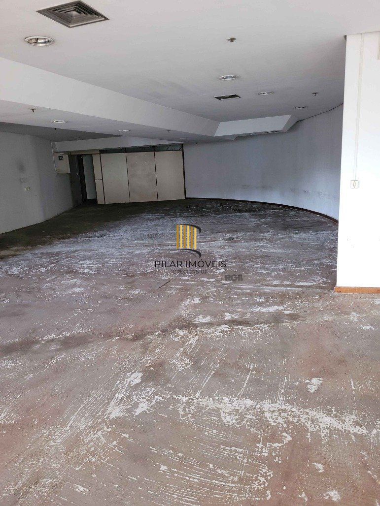 Sala por R$ 980.000,00 na Av. Farrapos nº235 - Floresta - Porto Alegre