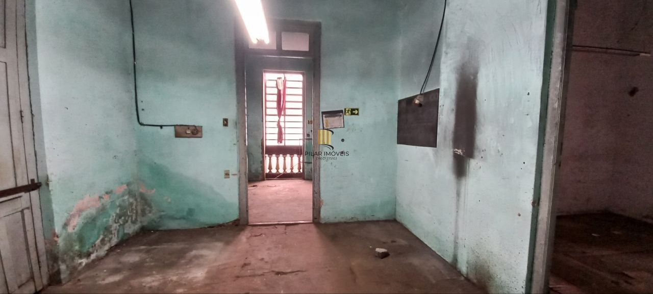 Prédio comercial por R$ 1.500.000,00 na rua Dos Andradas nº 1.064