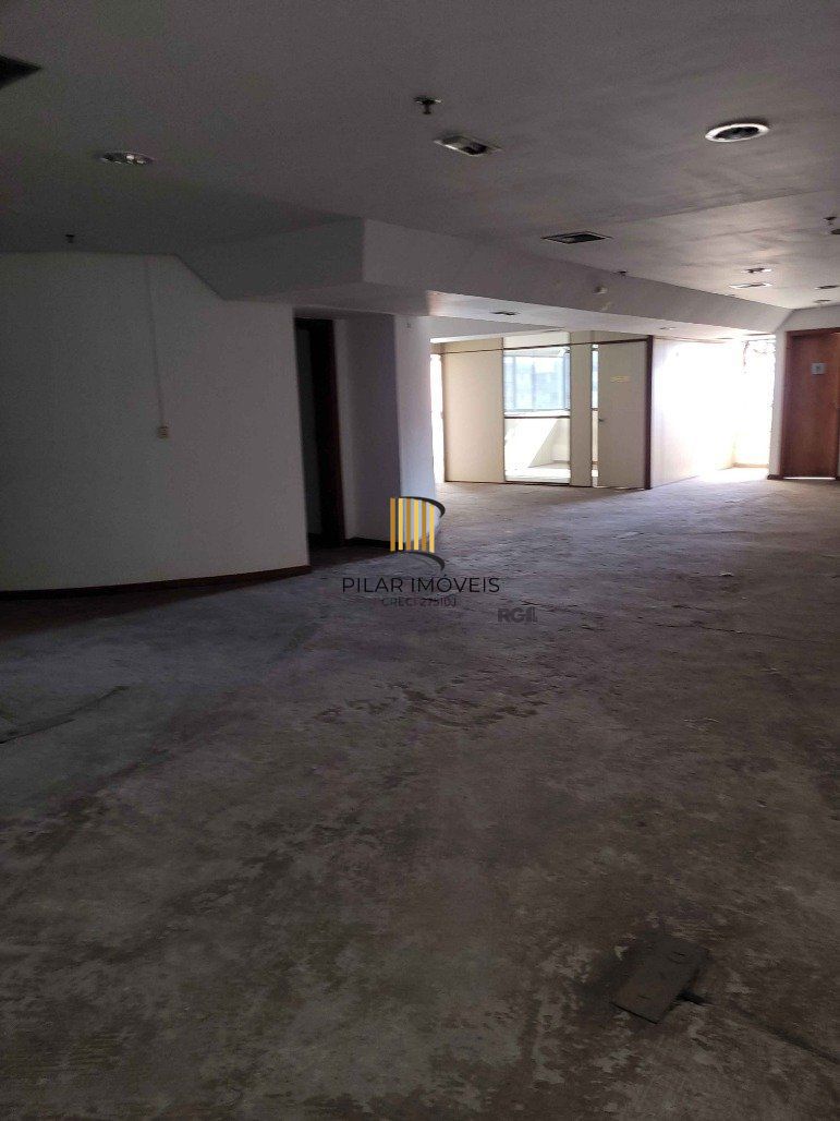 Sala por R$ 980.000,00 na Av. Farrapos nº235 - Floresta - Porto Alegre