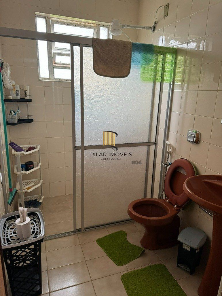 Casa de 2 andares com 5 dormitórios (1 sendo suíte) por R$ 1.500.000,00 na Rua Sergio Fuentes nº 1350 - Prado- Santana do Livramento-RS