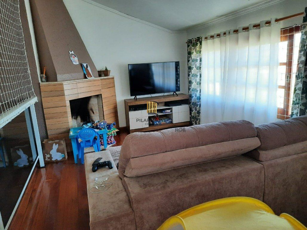 Casa com 3 dormitórios ( todos sendo suíte) por R$ 1.100.000,00 na Rua Luis Alberto Serralta nº 268 - Jardins - Santana do Livramento-RS