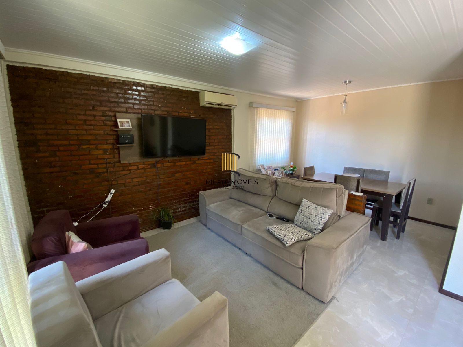 Casa com dois dormitórios por R$ 636.000,00 na Rua Sotero Carlos da Silveira