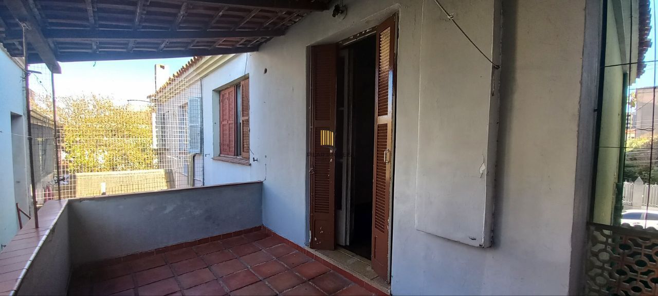 Casa na rua Duque de Caxias nº 1.910 por R$500.000,00