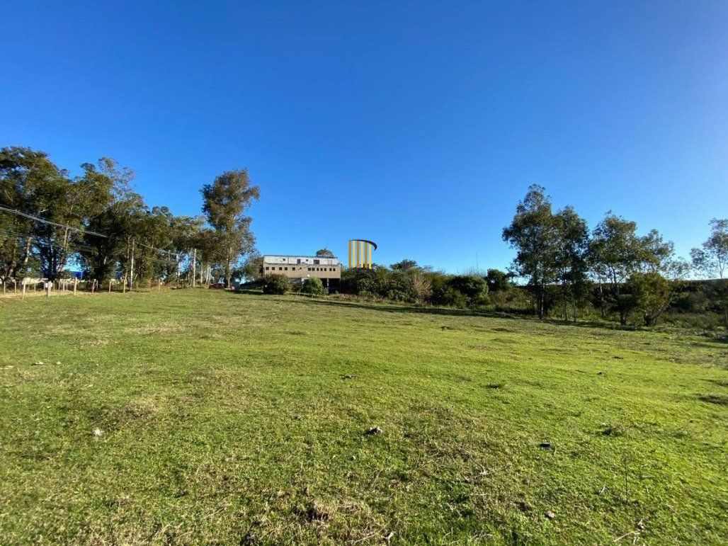 Terreno com mais de 10.000 m2 por R$ 880.000,00 na Rua José Ferrão- Jardins- Santana do Livramento-RS