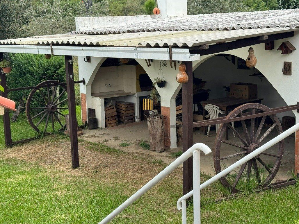 Casa de 2 andares com 5 dormitórios (1 sendo suíte) por R$ 1.500.000,00 na Rua Sergio Fuentes nº 1350 - Prado- Santana do Livramento-RS