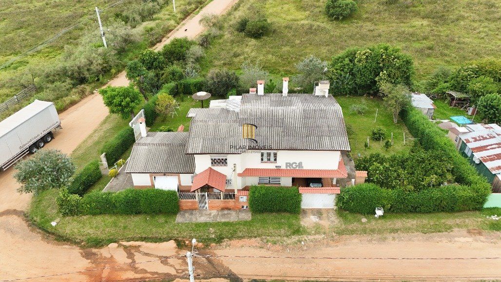 Casa de 2 andares com 5 dormitórios (1 sendo suíte) por R$ 1.500.000,00 na Rua Sergio Fuentes nº 1350 - Prado- Santana do Livramento-RS - Pilar Imóveis
