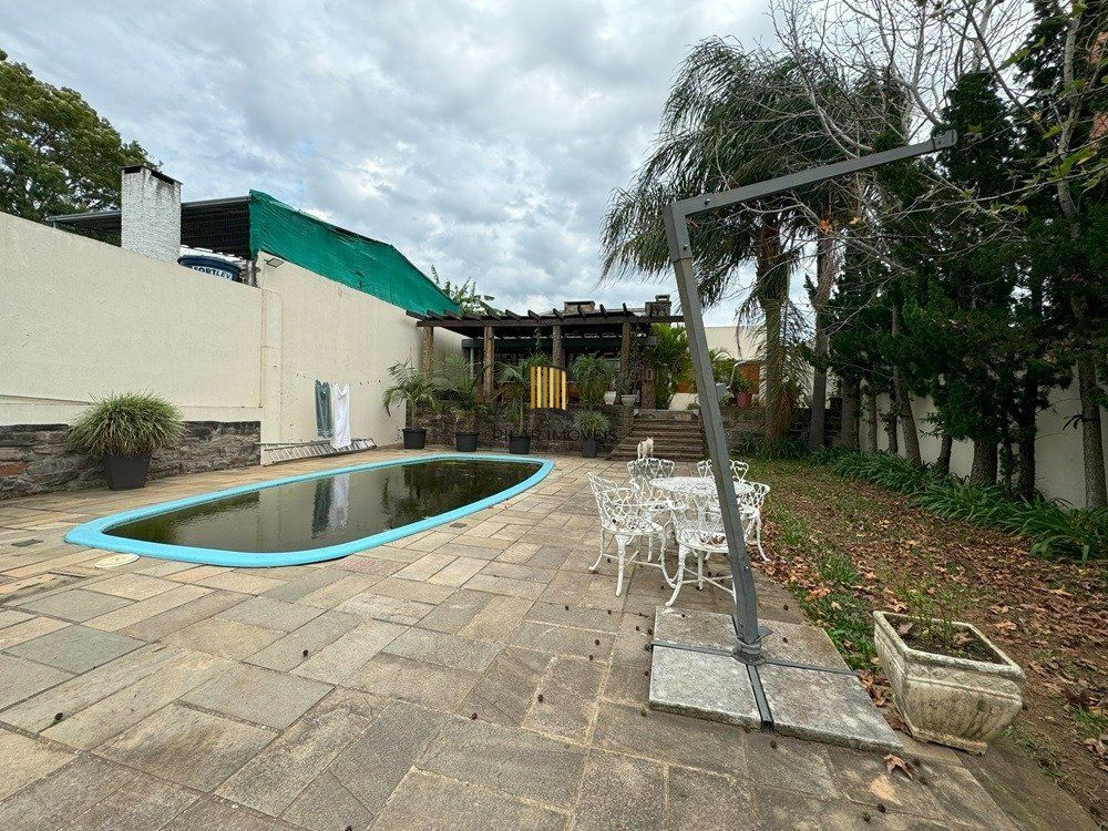 Casa com 3 dormitórios (1 sendo suíte) por R$ 4.000.000,00 na Rua Antônio Fernandes da Cunha nº 245 - Centro- Santana do Livramento-RS