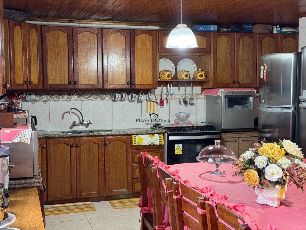 Casa com 3 dormitórios (sendo 1 suíte) por R$ 1.450.000,00 na Rua Ataliba Gomes nº395- Divisa- Santana do Livramento-RS