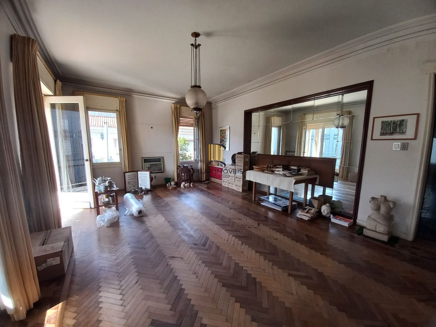 Casa 6 dorm. por R$8.150.000,00 na Rua dos Andradas nº 891 - S. do Livramento