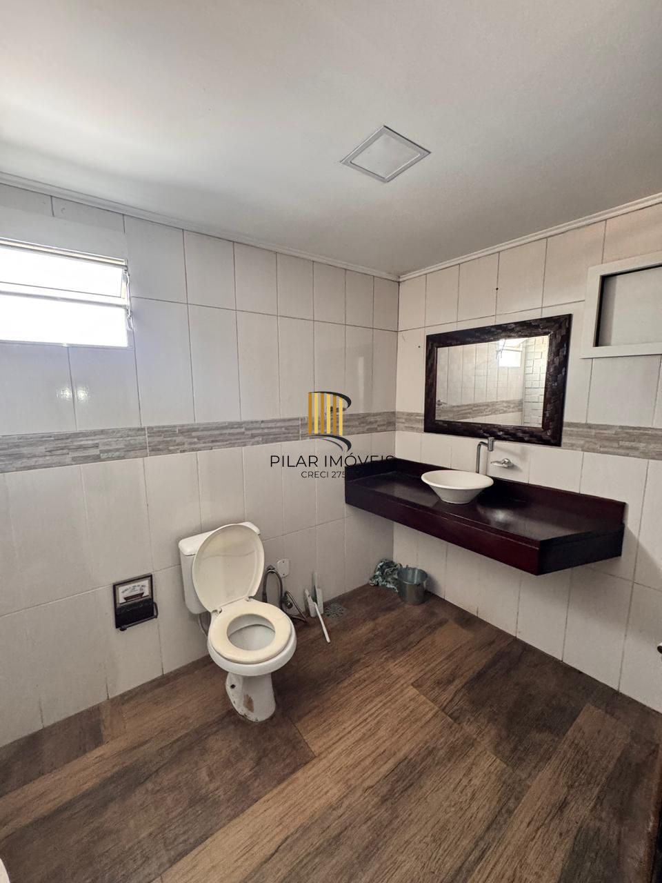 Sala comercial com apartamento por R$1.300.000,00 na Av. João Pessoa nº218