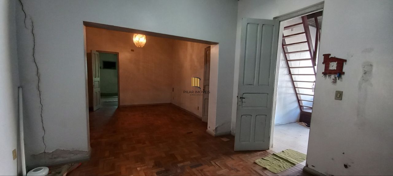 Casa com 3 dorm. (1 suíte) no Armour por R$ 850.000,00
