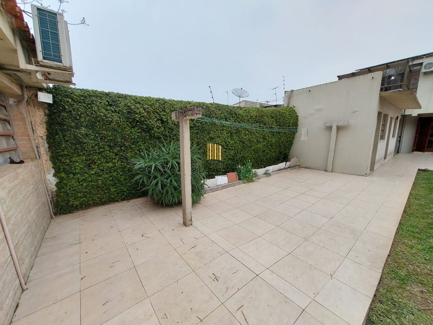 Casa com 3 dormitórios (1 sendo suíte)  por R$ 1.500.000,00 na Rua Tiradentes nº 180 - Centro - Santana do Livramento-RS
