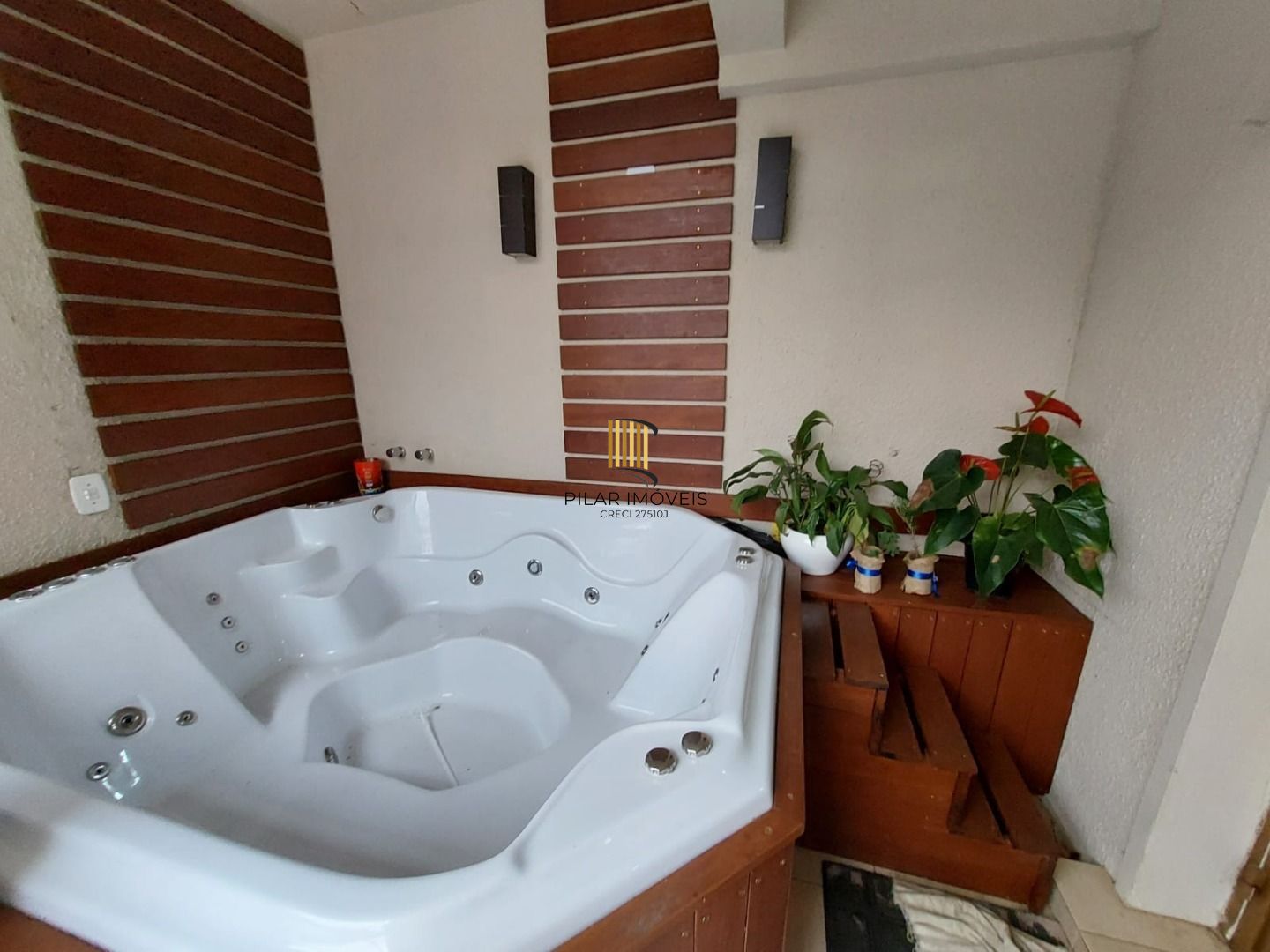 Casa com 3 dormitórios (1 sendo suíte)  por R$ 1.500.000,00 na Rua Tiradentes nº 180 - Centro - Santana do Livramento-RS