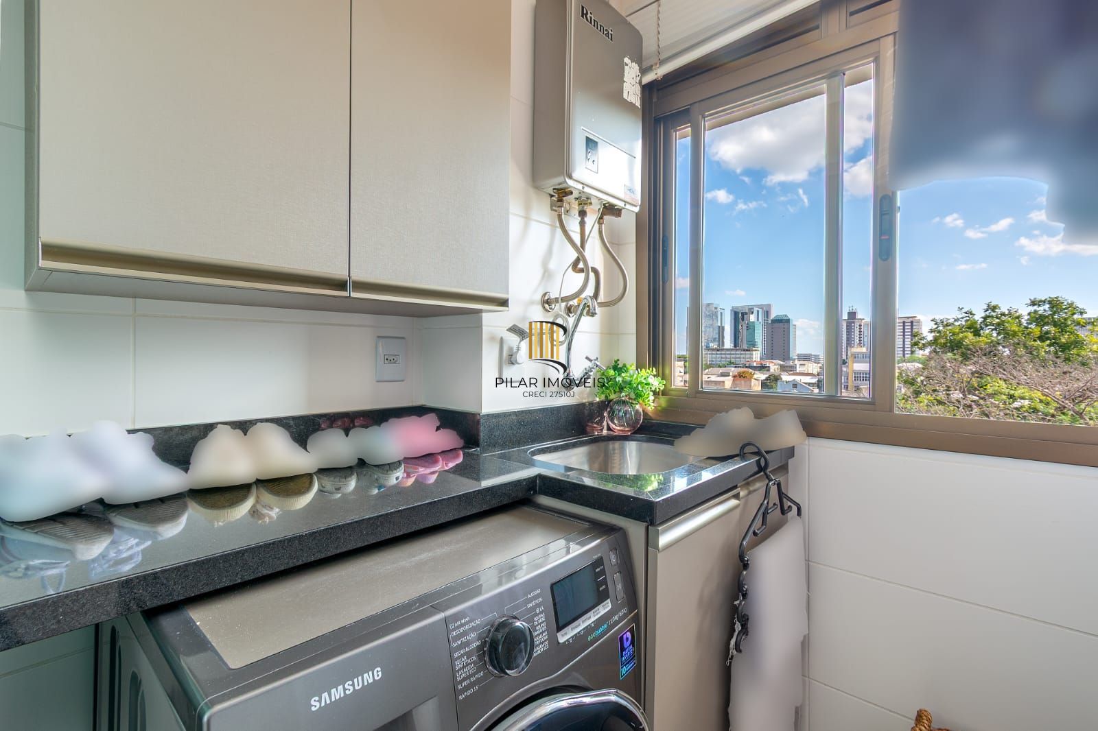 APARTAMENTODE 3 DORMITÓRIO COM SUÍTE E 2 VAGAS DE GARAGEM NO MENINO DEUS