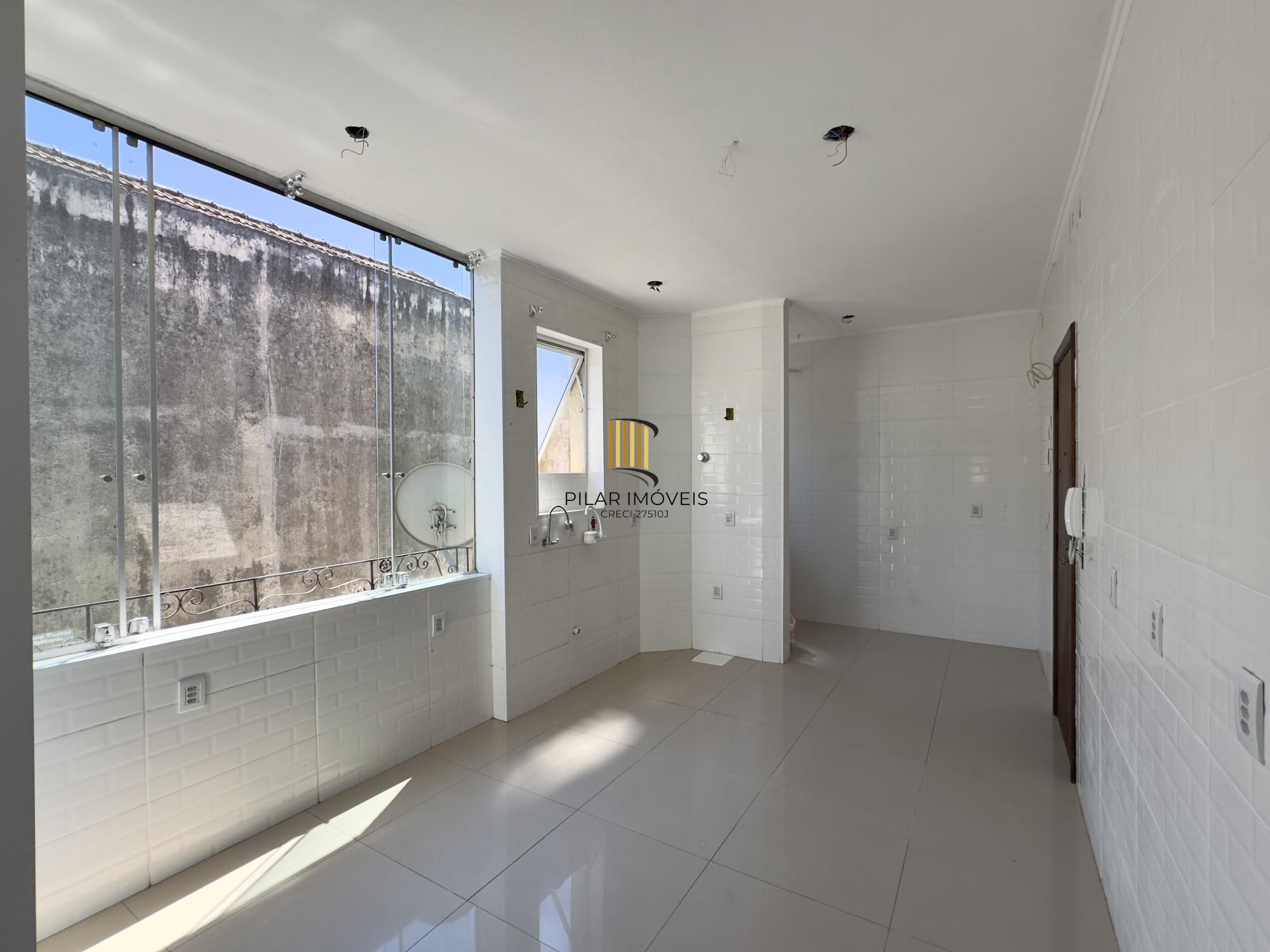 Apartamento 3 dormitórios, totalmente reformado, no coração do bairro Santana