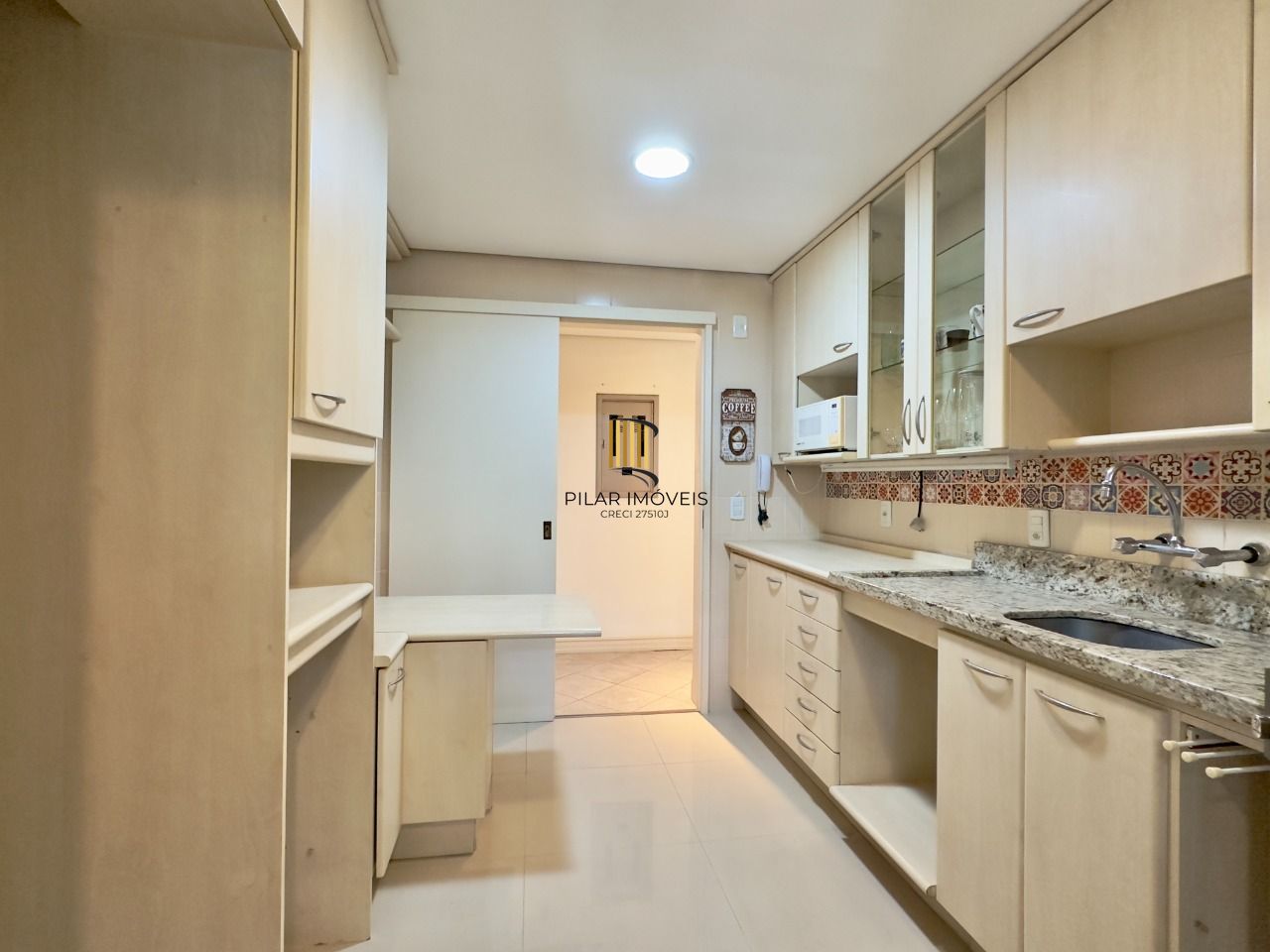Apartamento 3 dormitórios no bairro Menino Deus