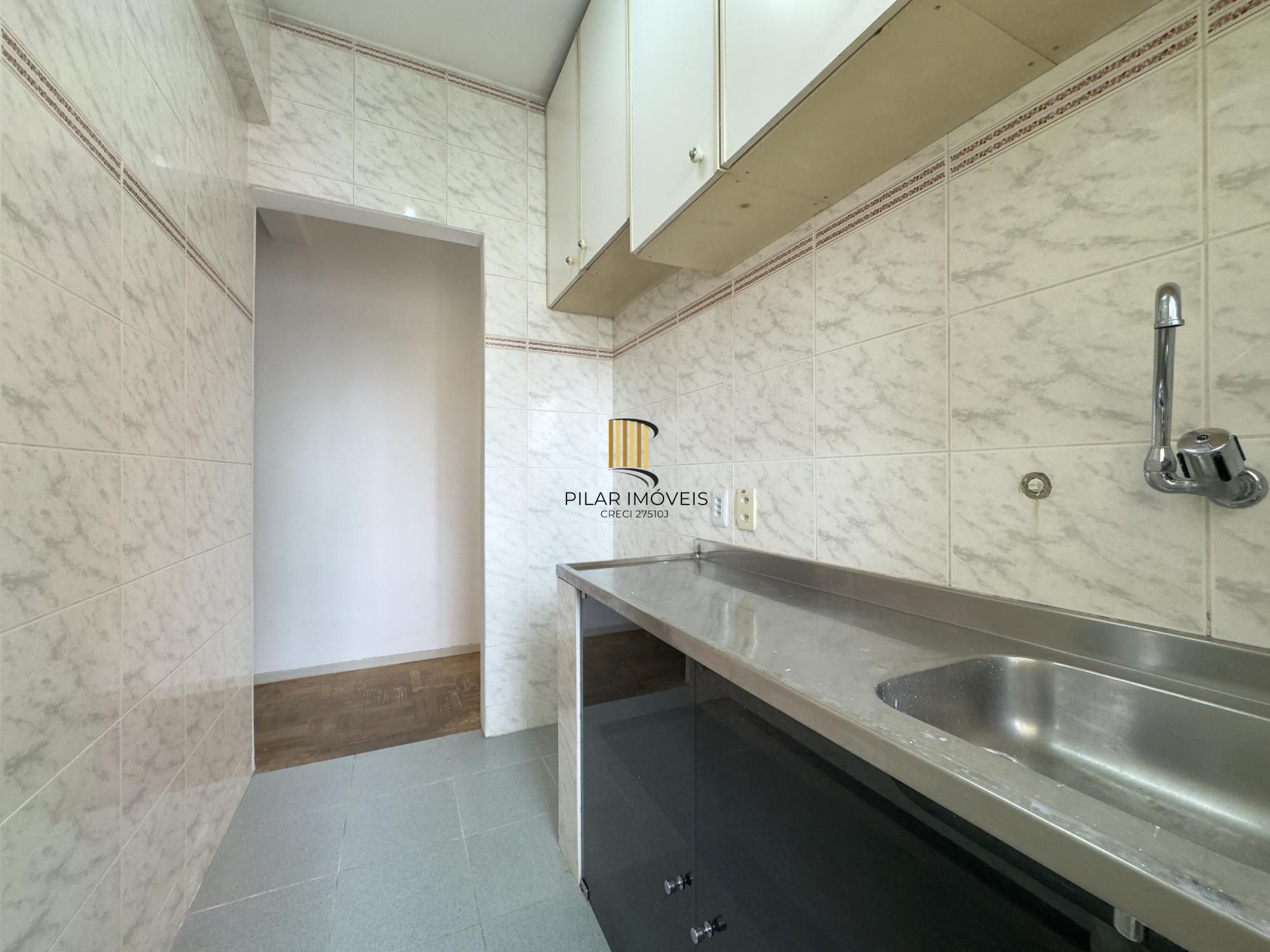 Apartamento 1 dormitório em andar alto, no coração do Centro Histórico