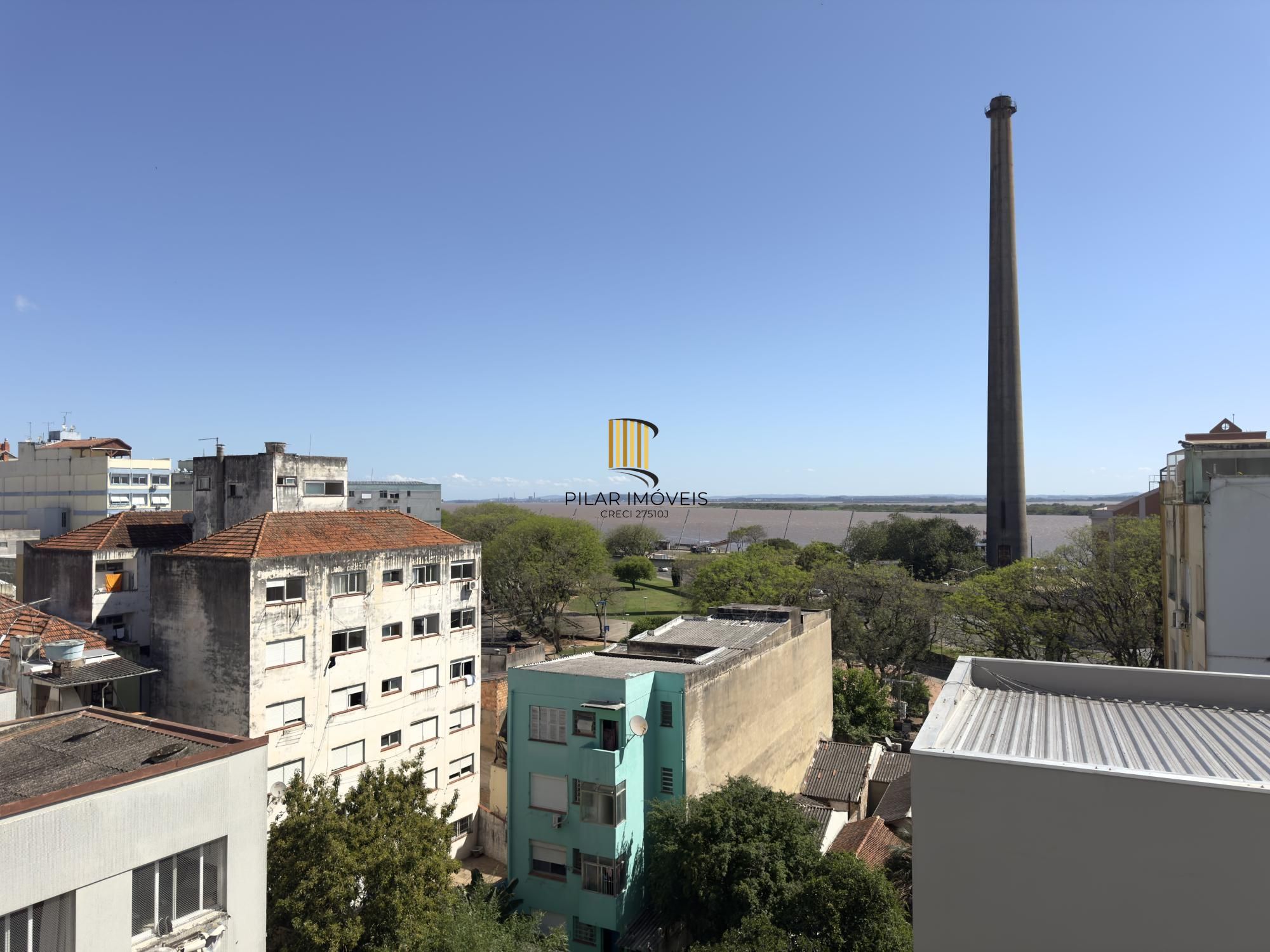 Apartamento 1 dormitório com vista e muito potencial no Centro Histórico