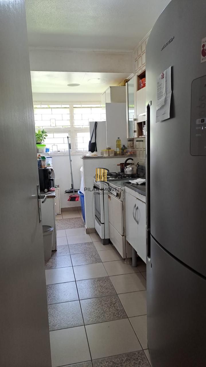 Apartamento 2 dormitórios ensolarado e próximo ao Carrefour no Bairro Partenon