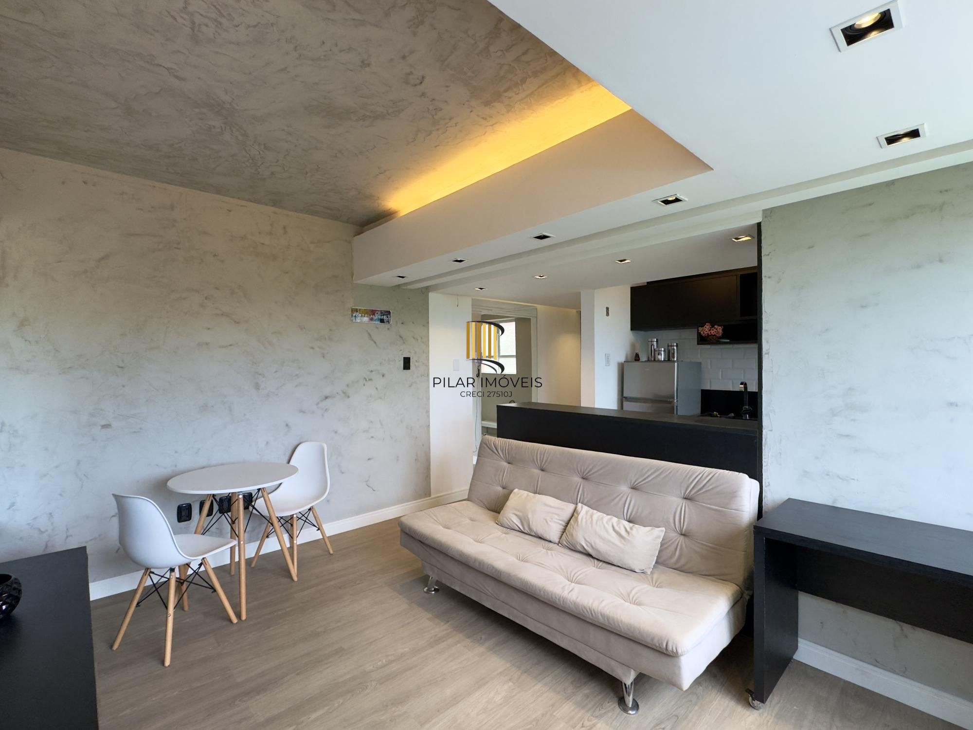 Apartamento reformado com vista definida, ótima localização no Centro Histórico