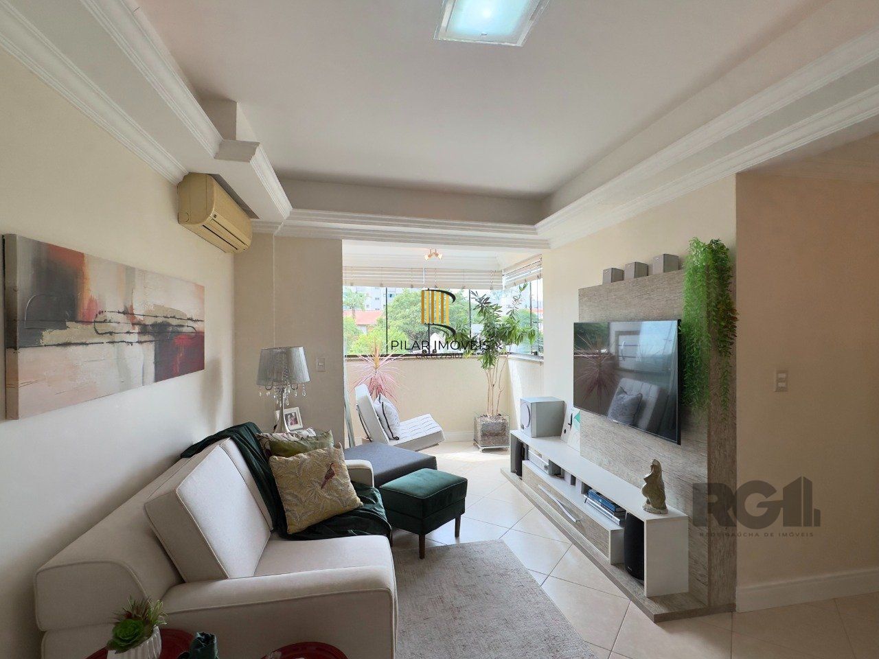 APARTAMENTO 2 DORMITÓRIOS, DE FRENTE, COM VAGA DE GARAGEM NO JARDIM BOTÂNICO - Pilar Imóveis
