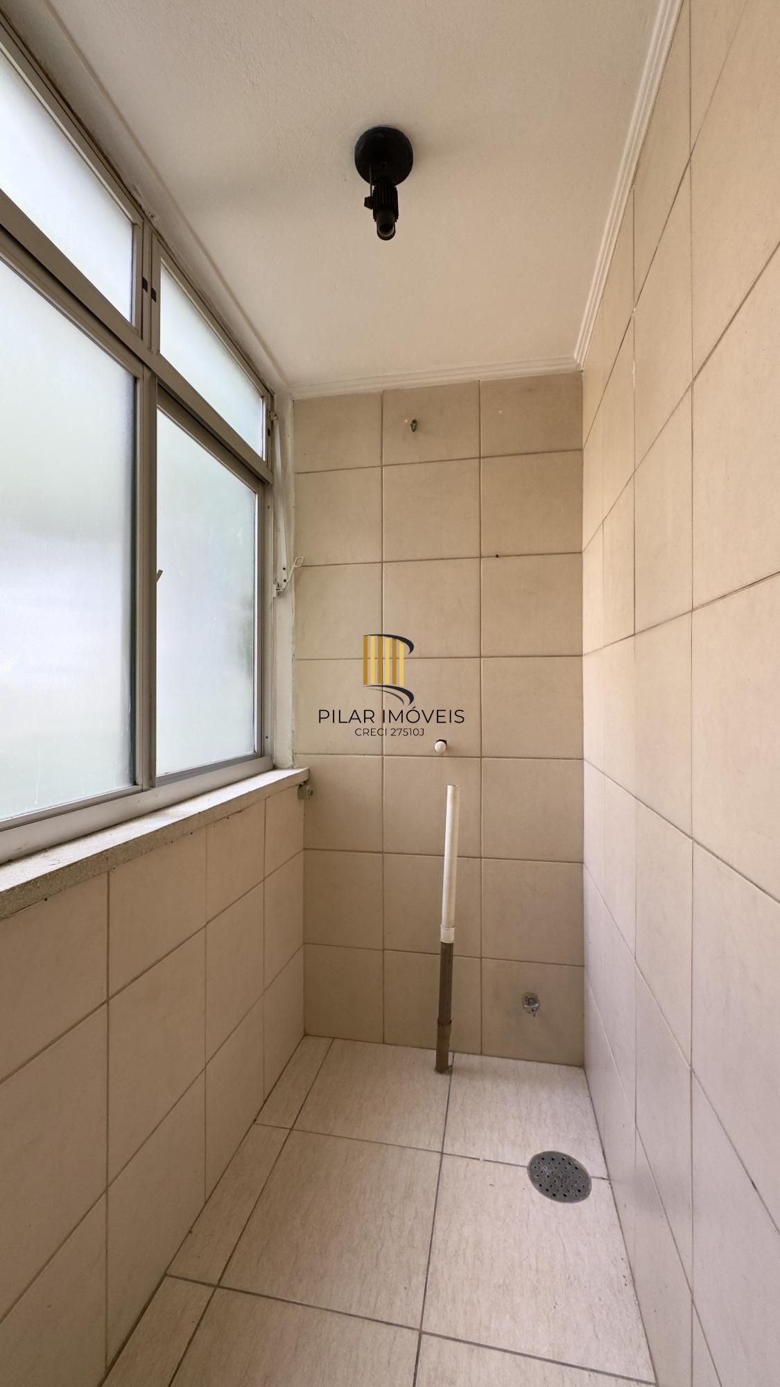 Studio de 37m², com vista definida e cozinha separada próximo à Santa Casa