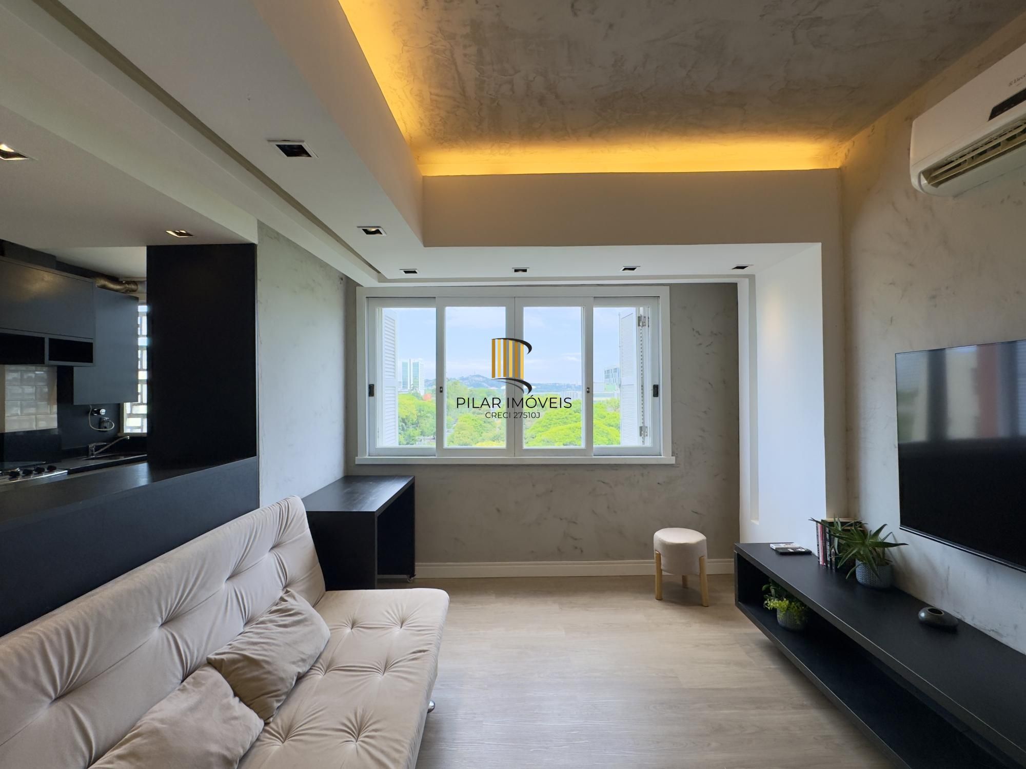 Apartamento reformado com vista definida, ótima localização no Centro Histórico