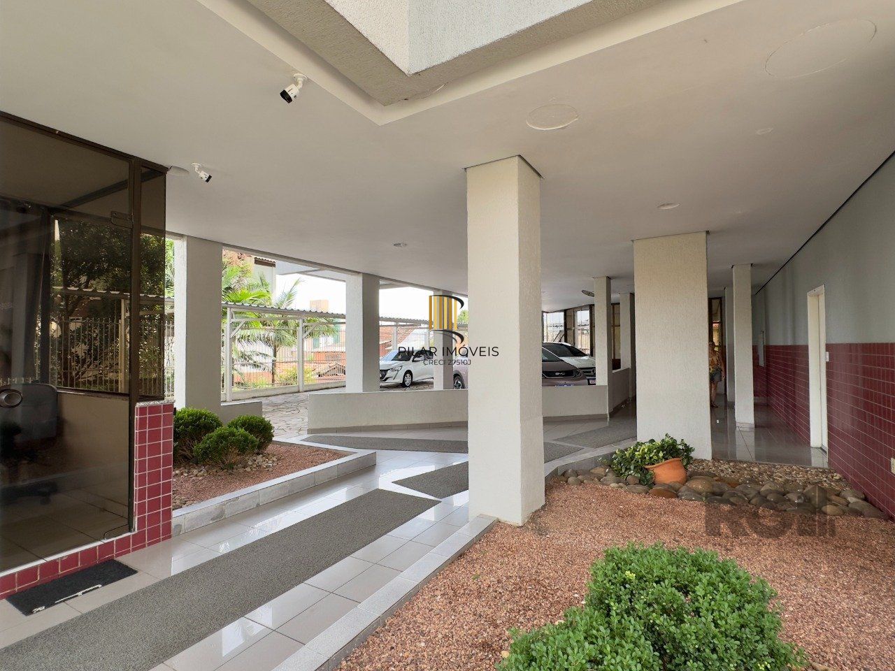 APARTAMENTO 2 DORMITÓRIOS, DE FRENTE, COM VAGA DE GARAGEM NO JARDIM BOTÂNICO