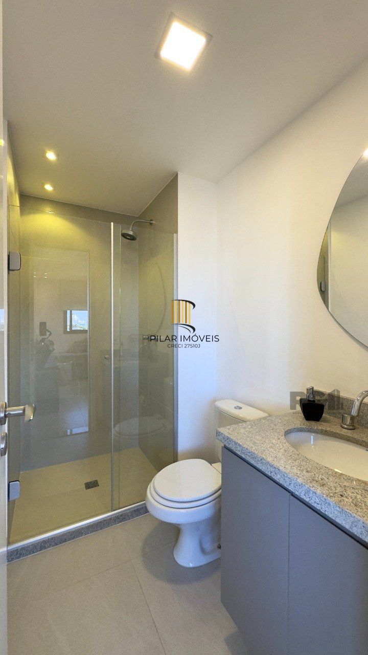 APARTAMENTO MOBILIADO 2 DORMITÓRIOS TRANSFORMADO EM 1 DORMITÓRIO, JUNTO AO MENINO DEUS