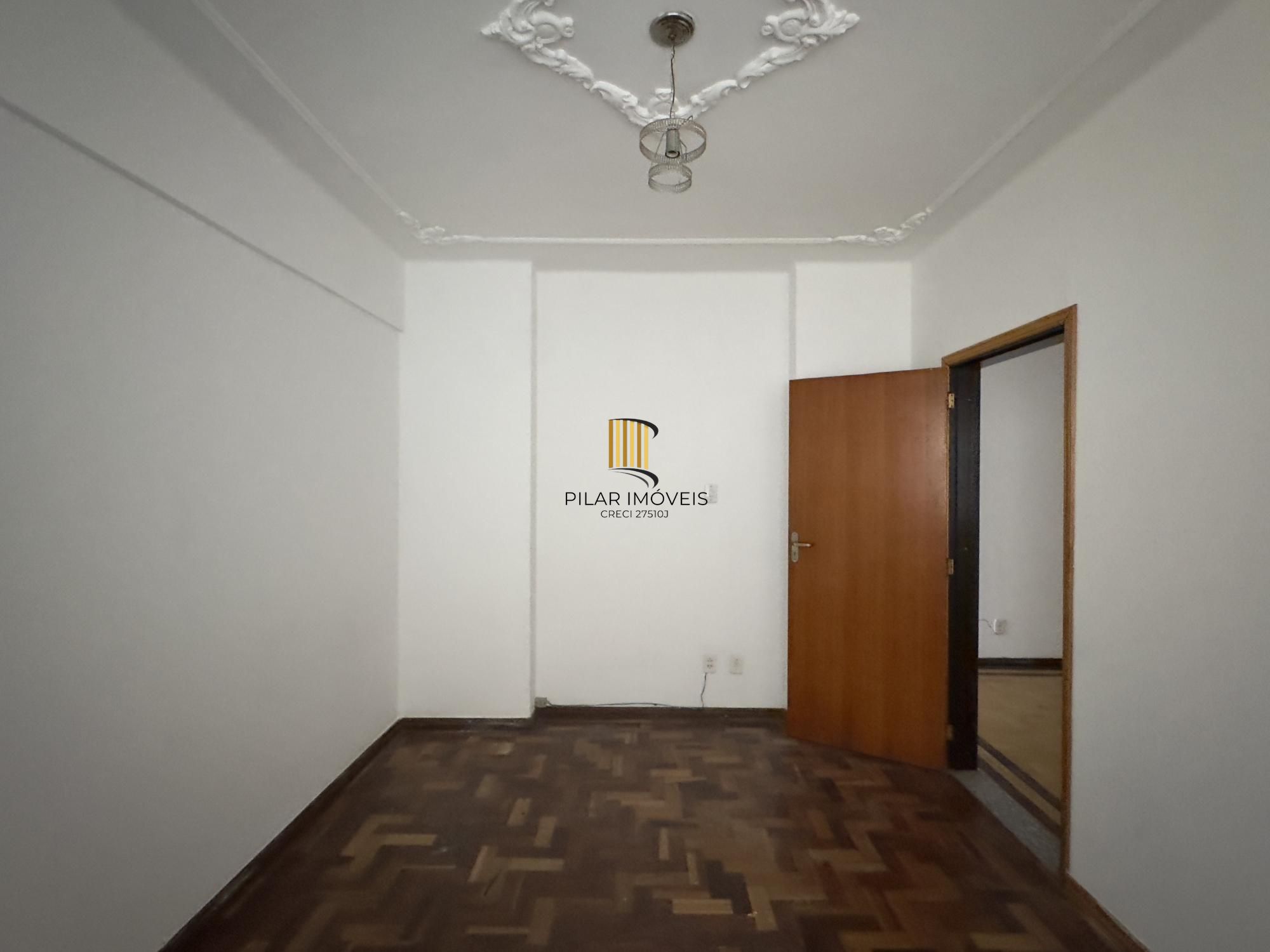 APARTAMENTO 2 DORMITÓRIOS TOTALMENTE REFORMADO NO CENTRO HISTÓRICO