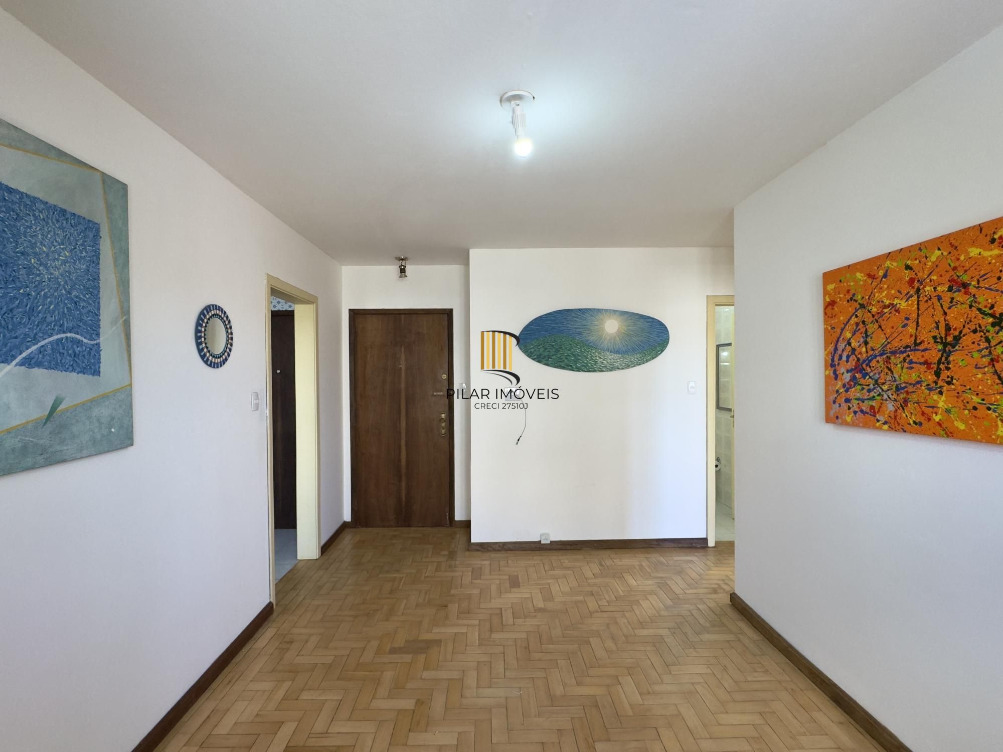 Apartamento amplo de 2 dormitório ao lado do Mãe de Deus e próximo da Orla