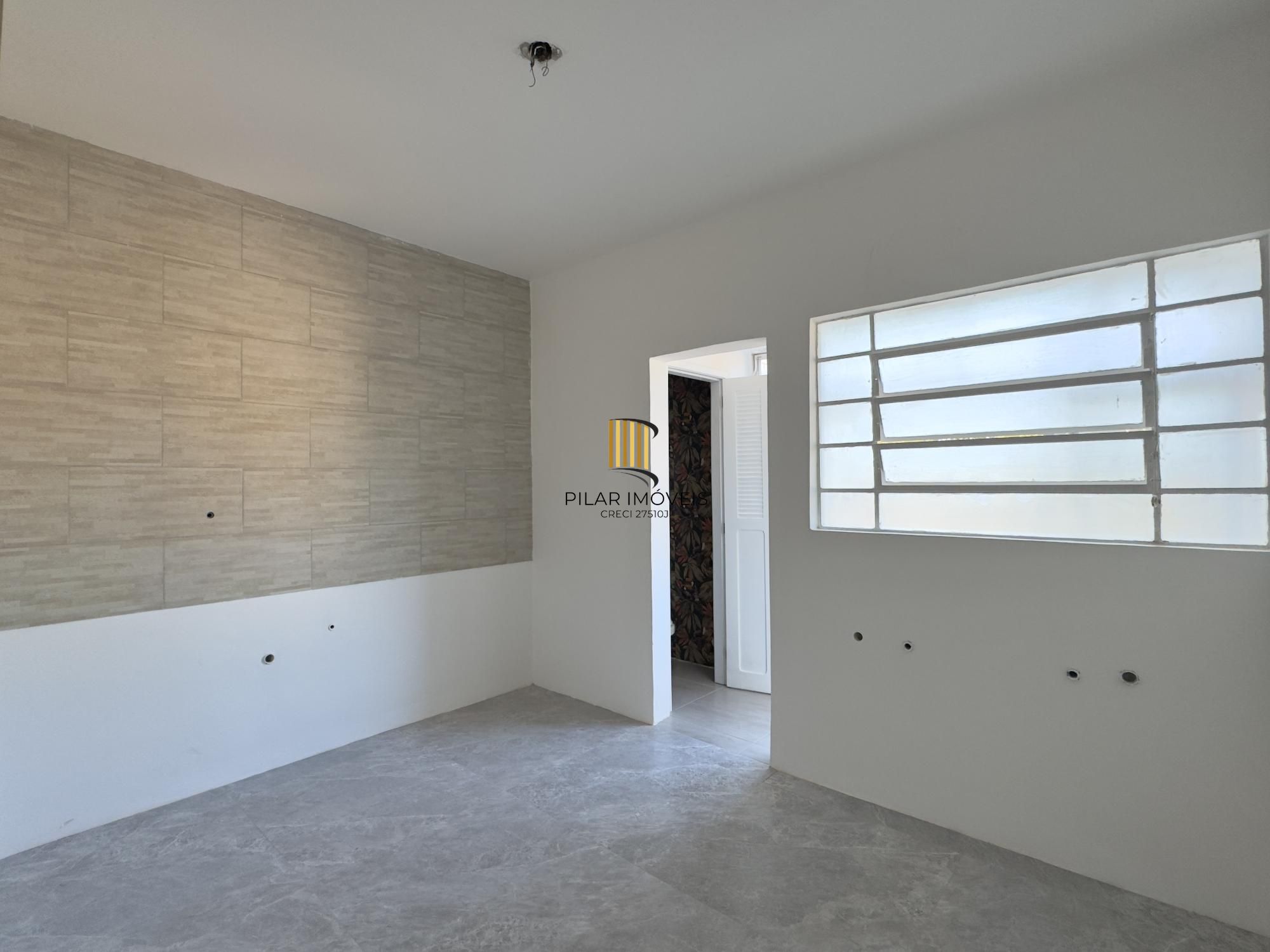 Apartamento reformado de 68m², 2 dormitórios no bairro Praia de Belas