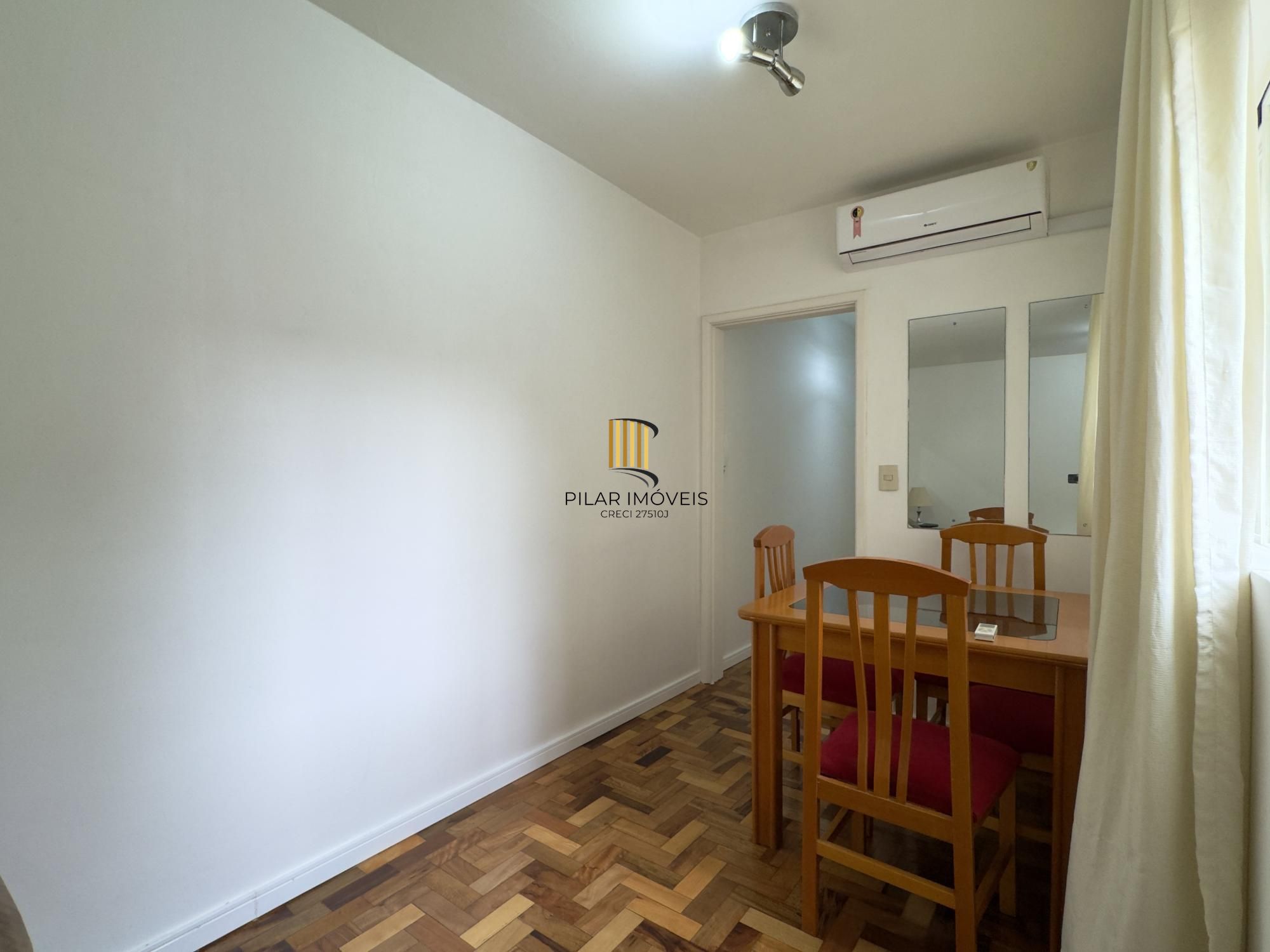 Apartamento de 3 dormitórios, super amplo e bem iluminado no Centro Histórico