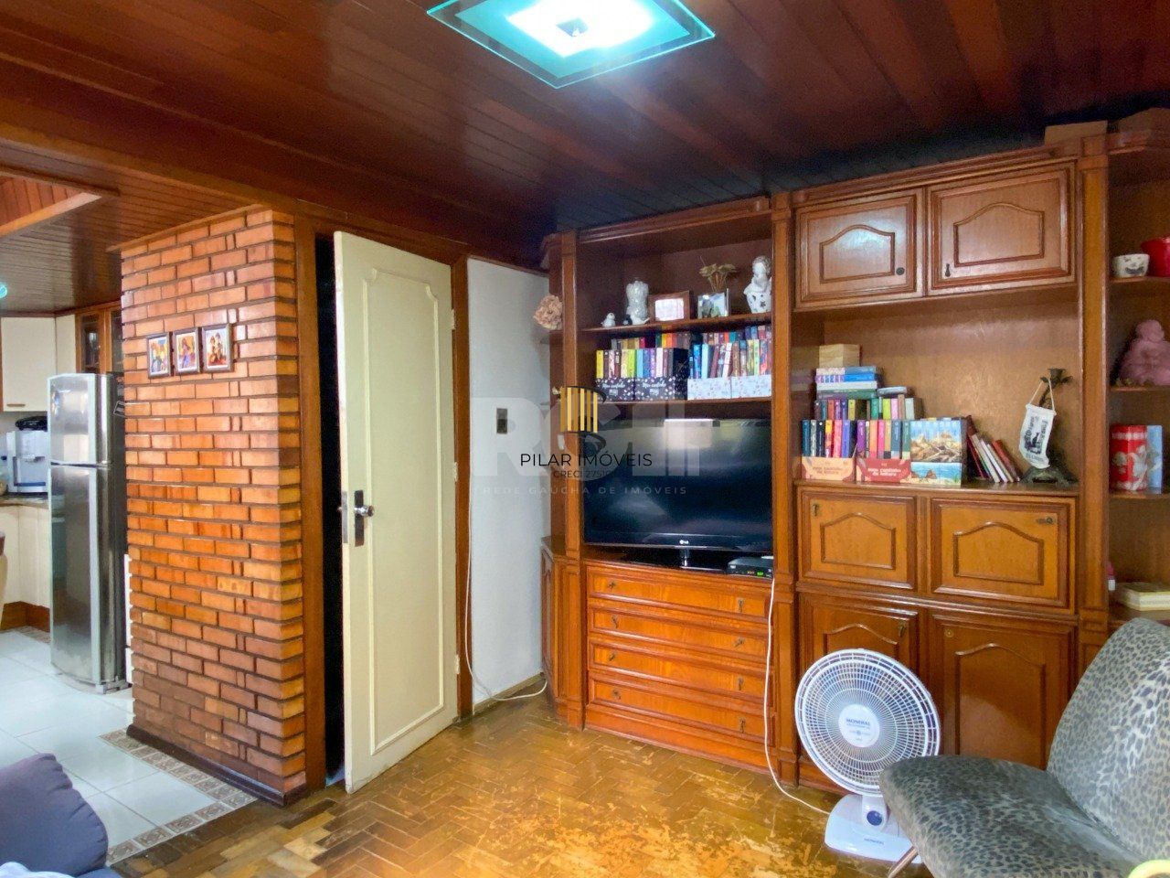 Apartamento 3 dormitórios, sendo 1 suíte, com 2 salas de estar, junto à Praça da Matriz