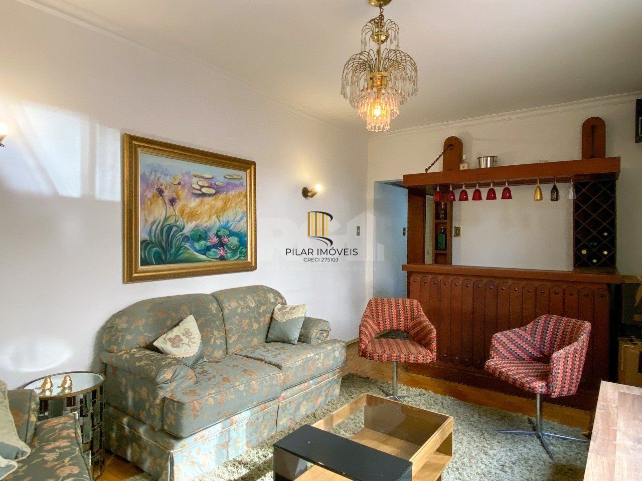 Apartamento 3 dormitórios, sendo 1 suíte, com 2 salas de estar, junto à Praça da Matriz