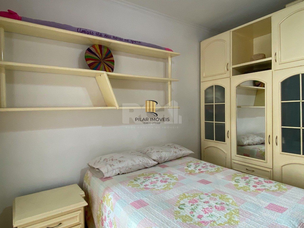 Apartamento 3 dormitórios, sendo 1 suíte, com 2 salas de estar, junto à Praça da Matriz