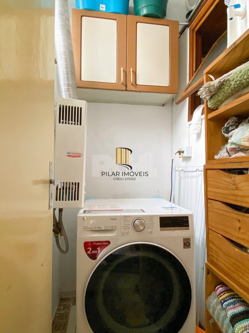 Apartamento 3 dormitórios, sendo 1 suíte, com 2 salas de estar, junto à Praça da Matriz