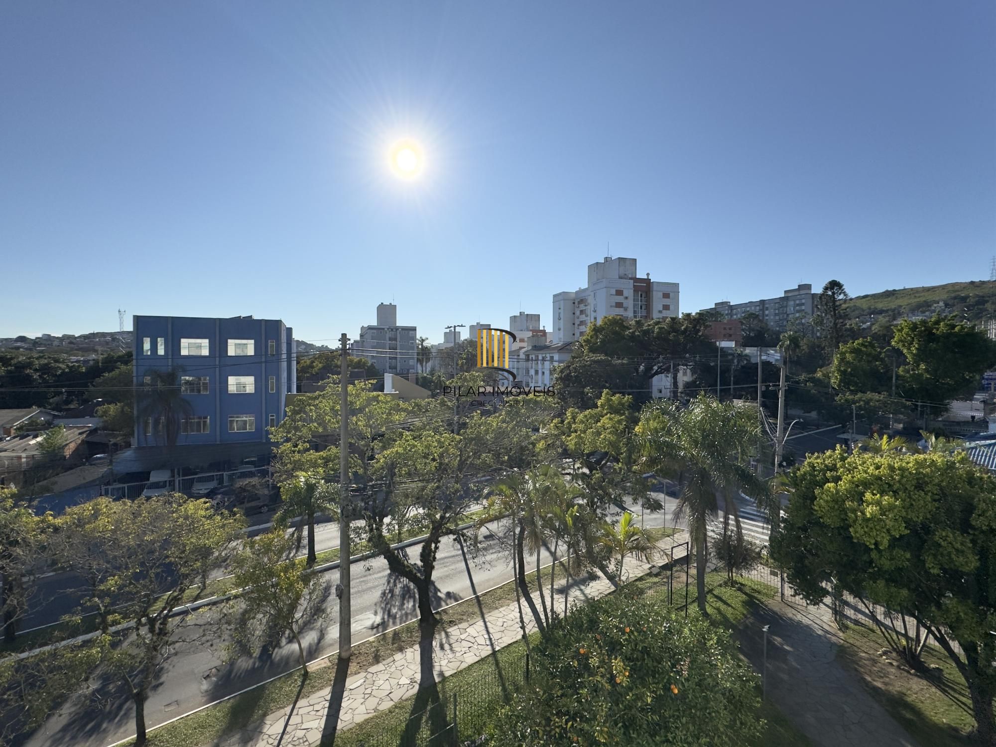 APARTAMENTO 2 DOMRITÓRIO DE FRENTE COM ÓTIMA ORIENTAÇÃO SOLAR NO BAIRRO CRISTAL
