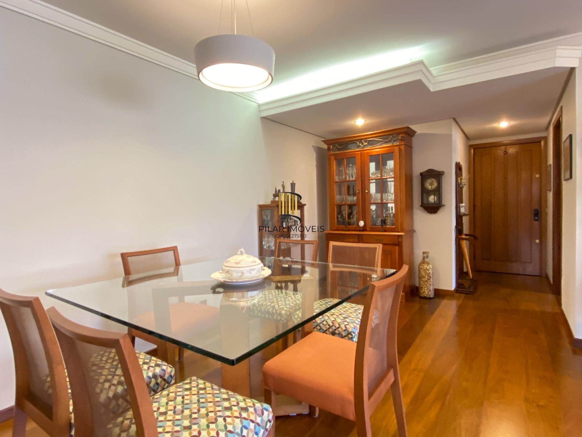 Apartamento 3 dormitório, 2 vagas e depósito a poucos metros do Parcão