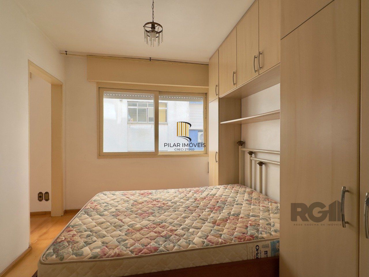 APARTAMENTO SEMIMOBILIADO COM ÓTIMA LOCALIZAÇÃO NO CENTRO HISTÓRICO