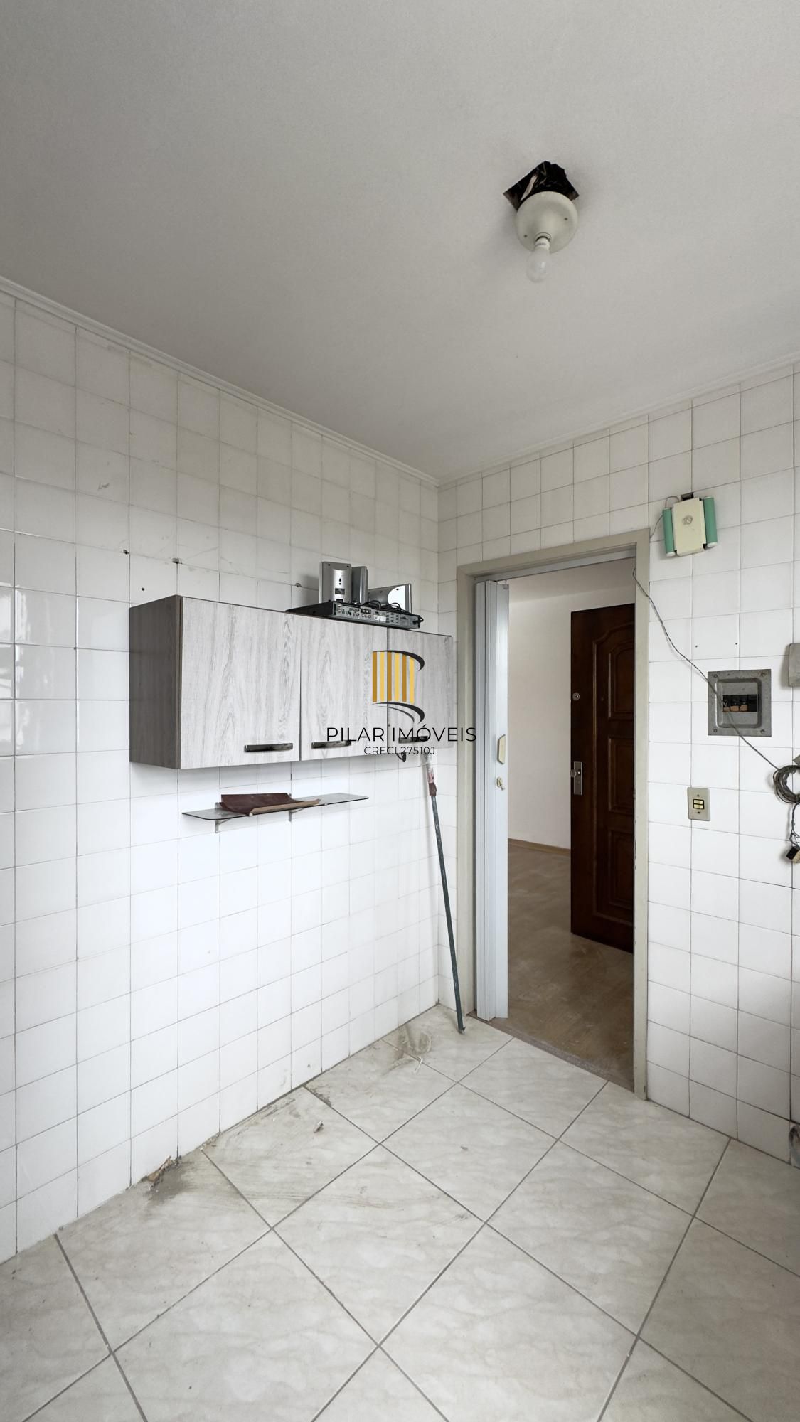 Apartamento 2 dormitório com dependência e vaga de garagem no Centro Histórico