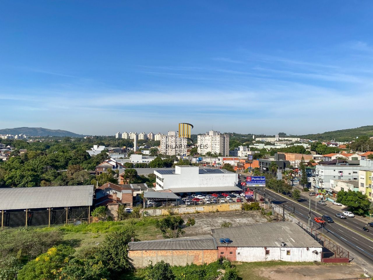 Apartamento 2 dormitórios, com vaga de garagem na Avenida Cavalhada